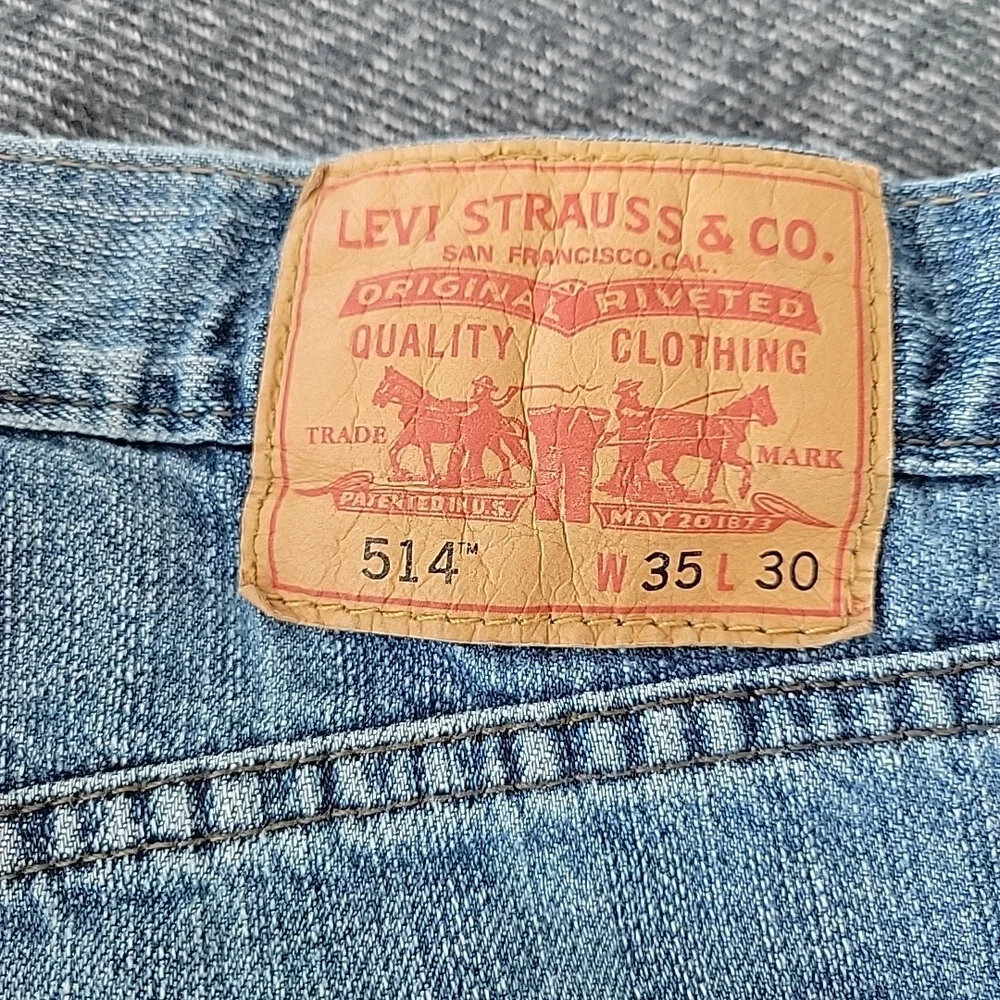 Levis 514 Jeans Men's 35x30 (35x26) Blue Classic Straight‎ Leg Light Wash Denim
